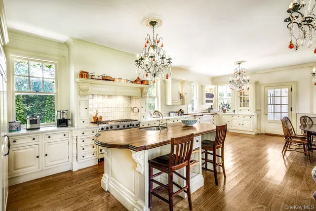 $60,000 | 94 Quogue Street, Quogue, NY 11959