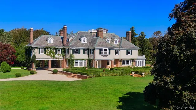 $60,000 | 94 Quogue Street, Quogue, NY 11959