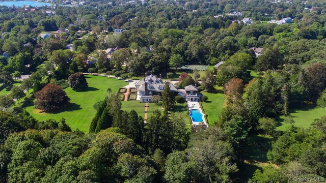 $60,000 | 94 Quogue Street, Quogue, NY 11959