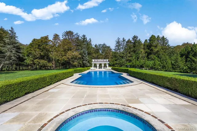 $60,000 | 94 Quogue Street, Quogue, NY 11959