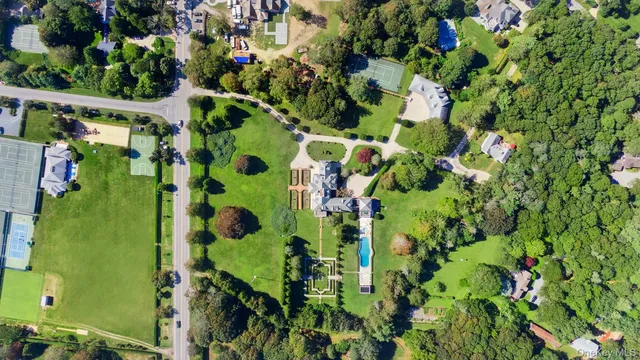 $60,000 | 94 Quogue Street, Quogue, NY 11959