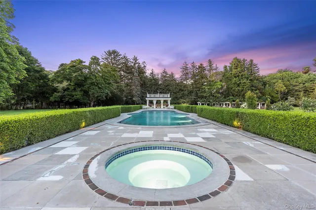 $60,000 | 94 Quogue Street, Quogue, NY 11959