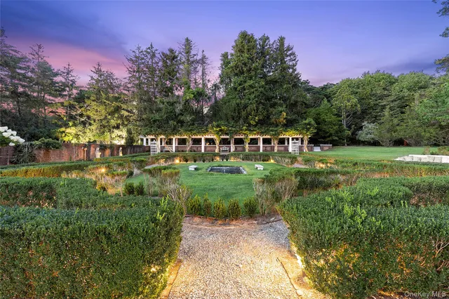 $60,000 | 94 Quogue Street, Quogue, NY 11959