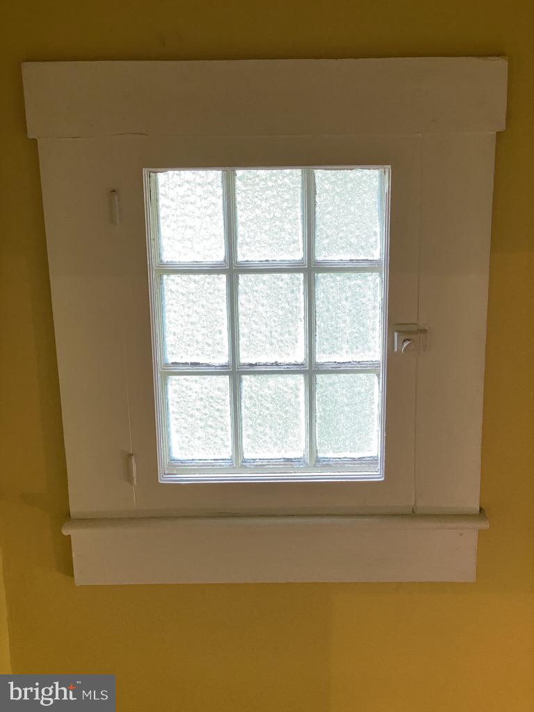 622 Rock Spring Road Bel Air, MD 21014 - Photo 13 of 37 Window at top of stairs