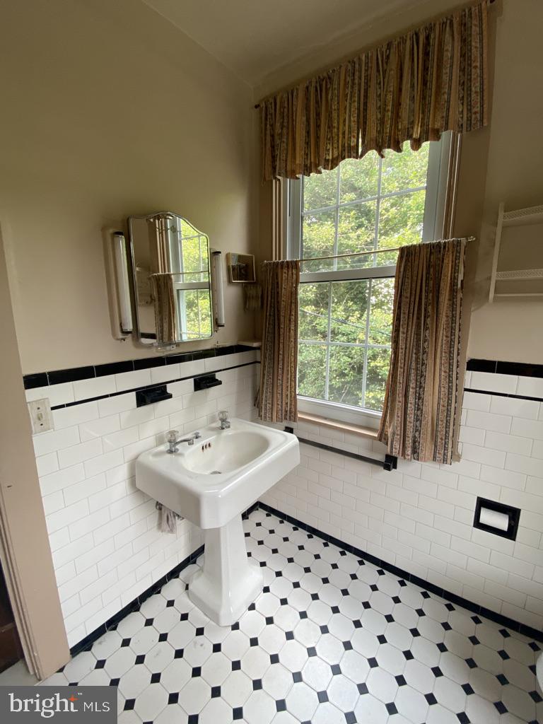 622 Rock Spring Road Bel Air, MD 21014 - Photo 25 of 37 Bathroom on second level
