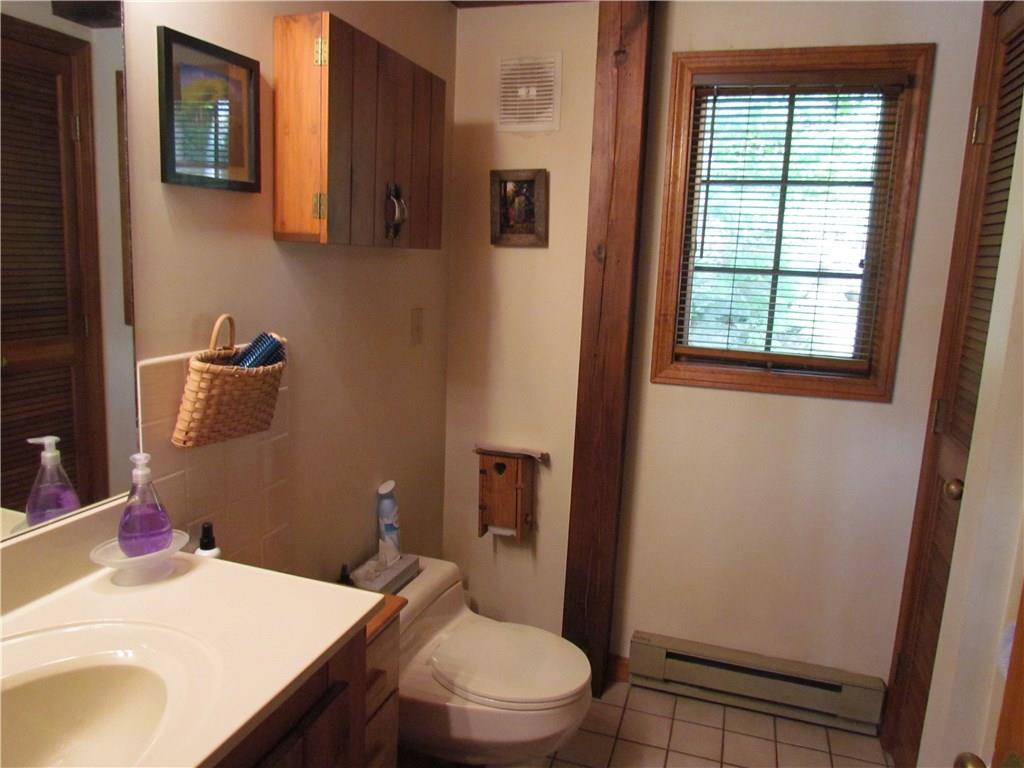 76 Harbor Road Naples, ME 04055 - Photo 14 of 28 1st floor full bathroom