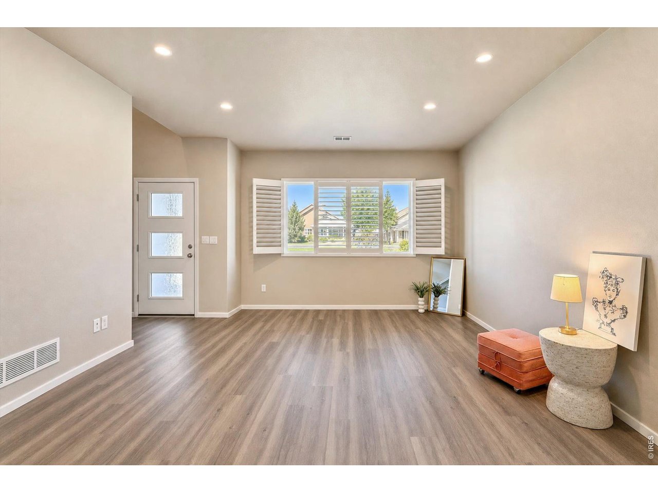 6717 4th St Road, Unit 4 Greeley, CO 80634 - Photo 7 of 48 Living/entry