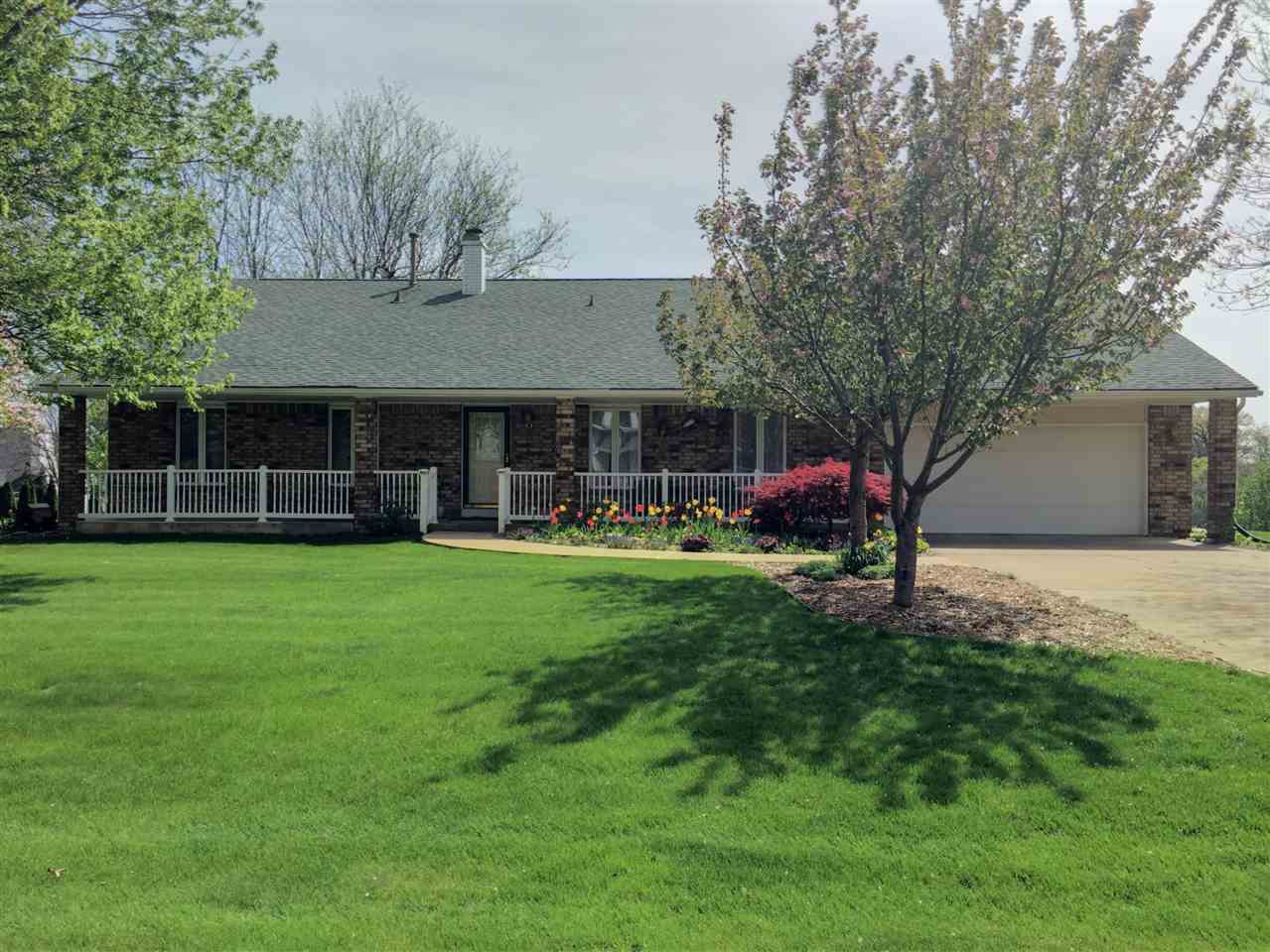 19 Oak Grove Road Geneseo, IL 61254 - Photo 1 of 8 Gallery Image 1