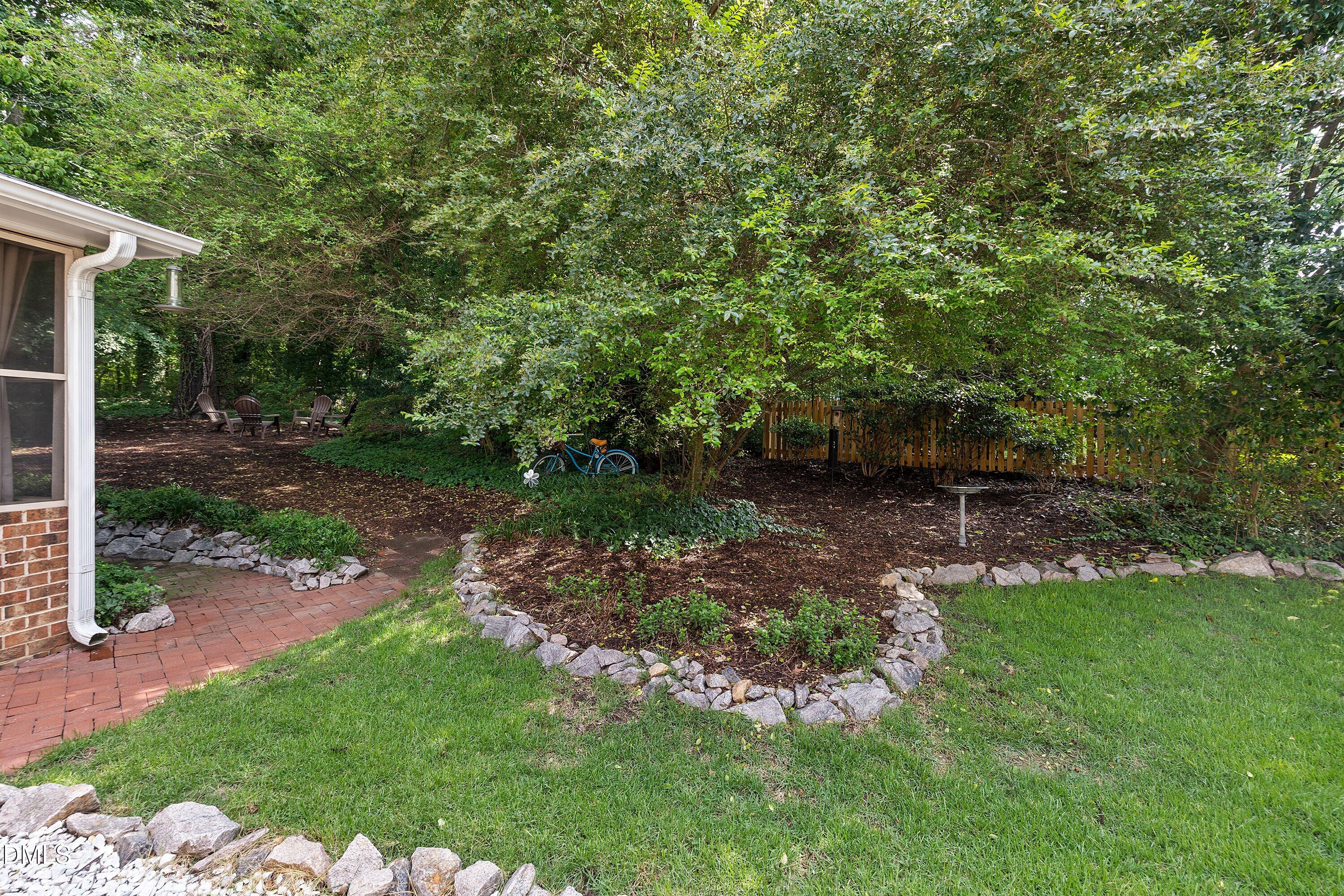 911 Emory Lane Raleigh, NC 27609 - Photo 44 of 55 49-911 Emory Ln_2004