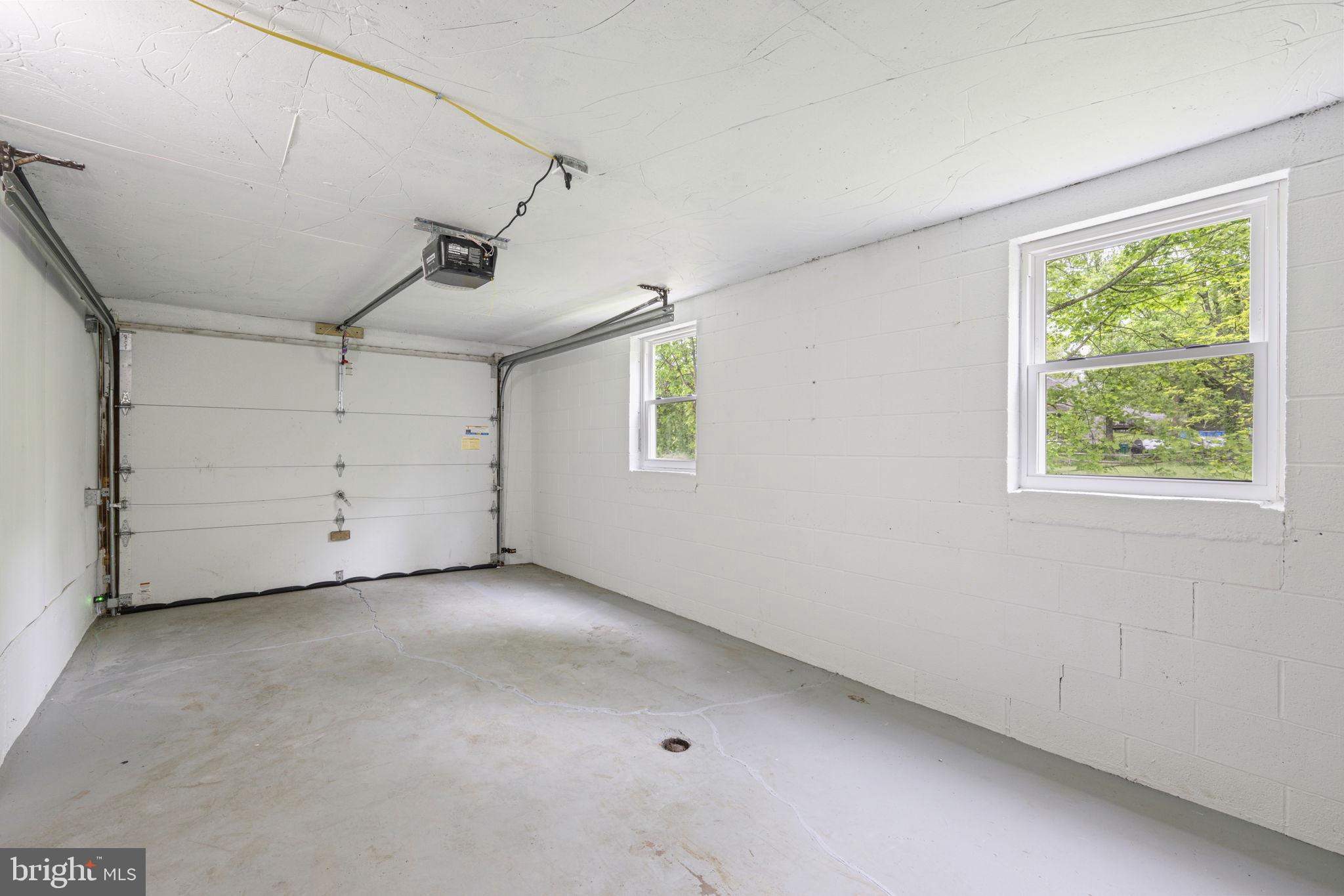 3305 Roundtop Road Hershey, PA 17033 - Photo 8 of 44