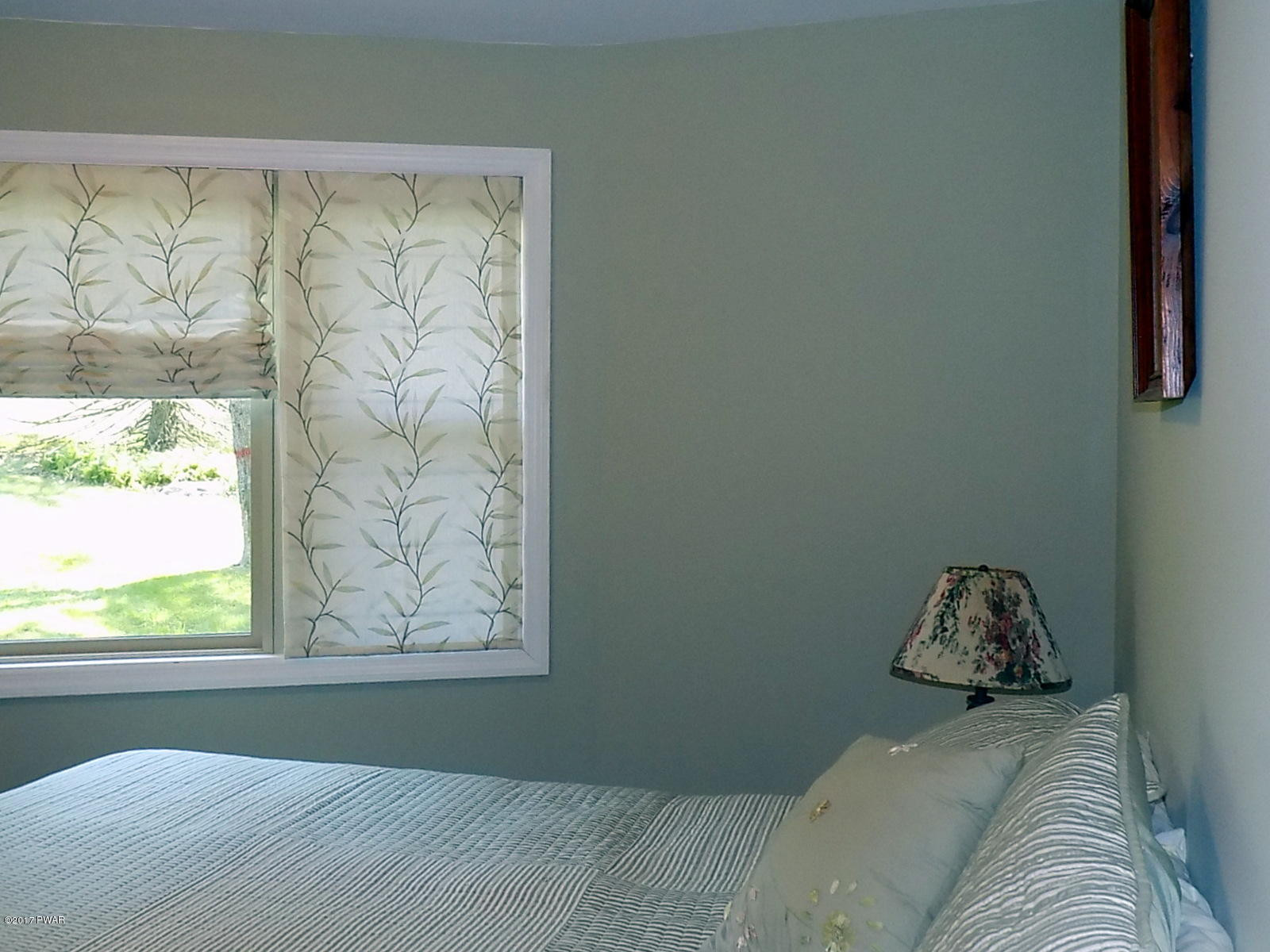 124 Timber Ridge Drive Newfoundland, PA 18445 - Photo 21 of 53 Fabric custom blinds