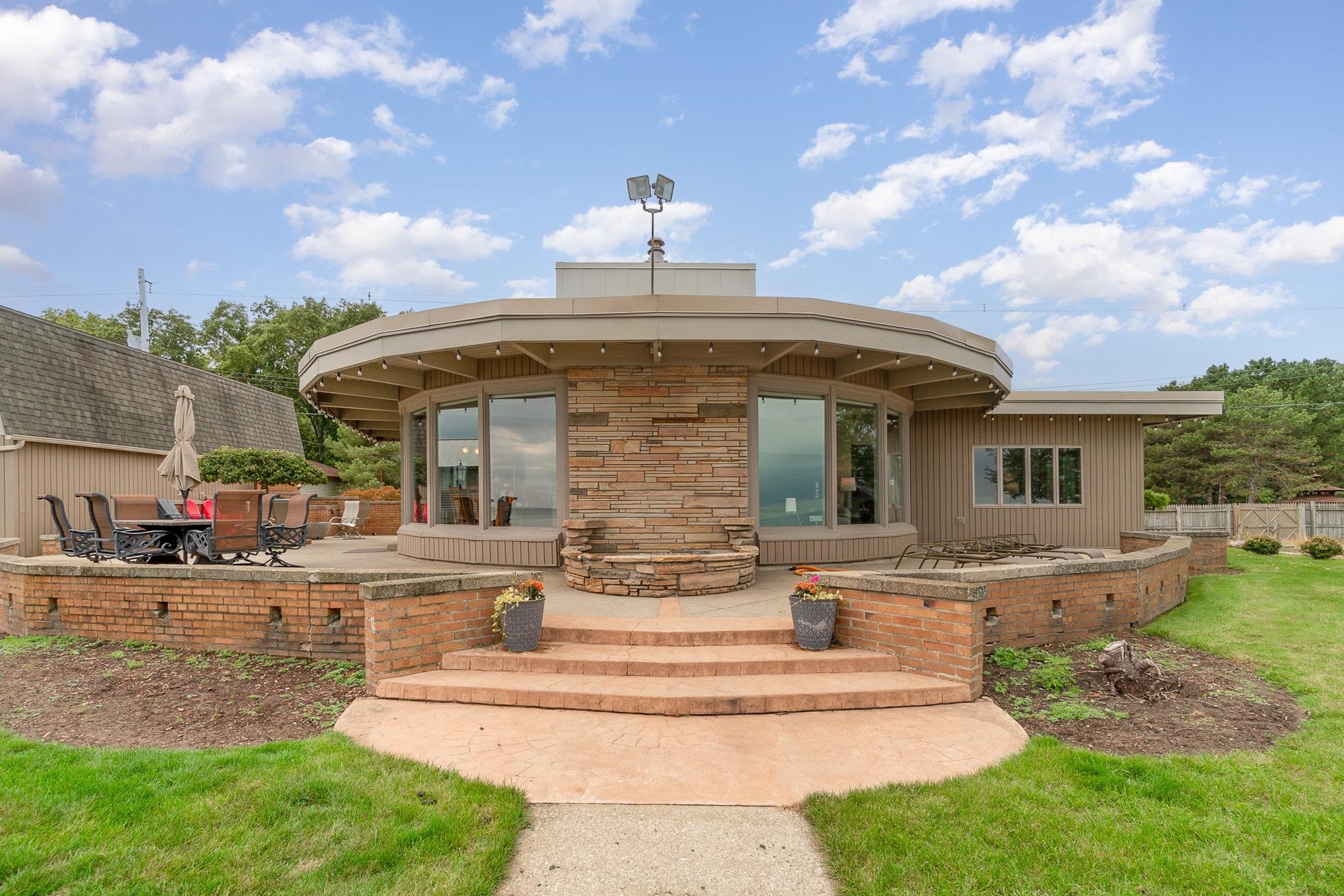 408 Ricoma Beach Road Bay City, MI 48706 - Photo 3 of 31 Gallery Image 3