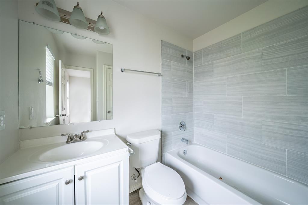 9927 Bilbrook Place, Unit B Austin, TX 78748 - Photo 9 of 13 Full bath featuring vanity and shower / tub combination