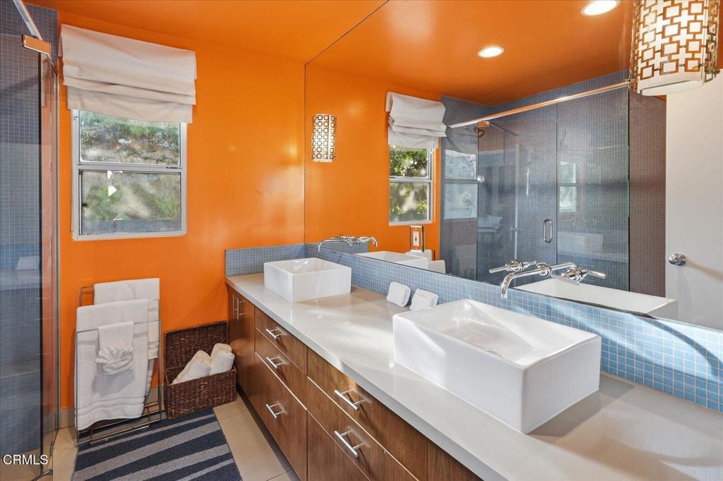 1900 Ransom Road Glendale, CA 91201 - Photo 34 of 64 62-Bathroom