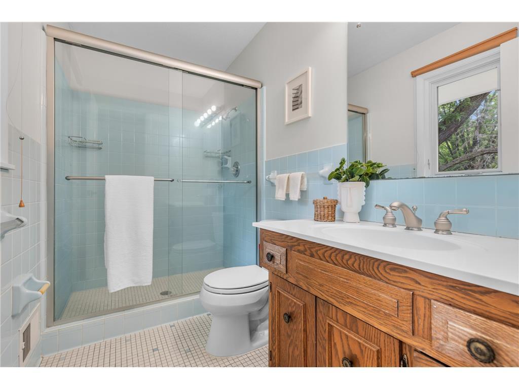 6521 Gleason Road Edina, MN 55439 - Photo 25 of 45