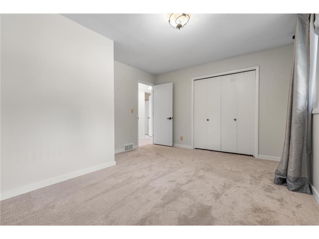 6521 Gleason Road Edina, MN 55439 - Photo 26 of 45