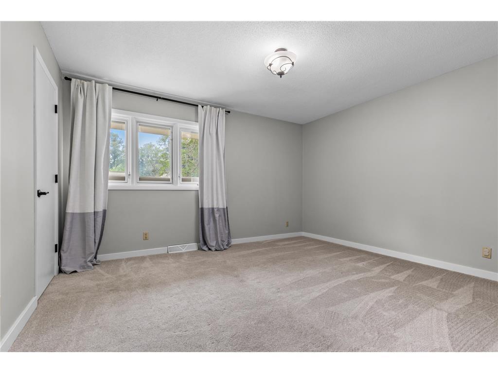 6521 Gleason Road Edina, MN 55439 - Photo 29 of 45