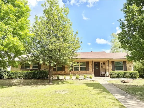 $250,000 | 806 Glen Key Street, Denison, TX 75020