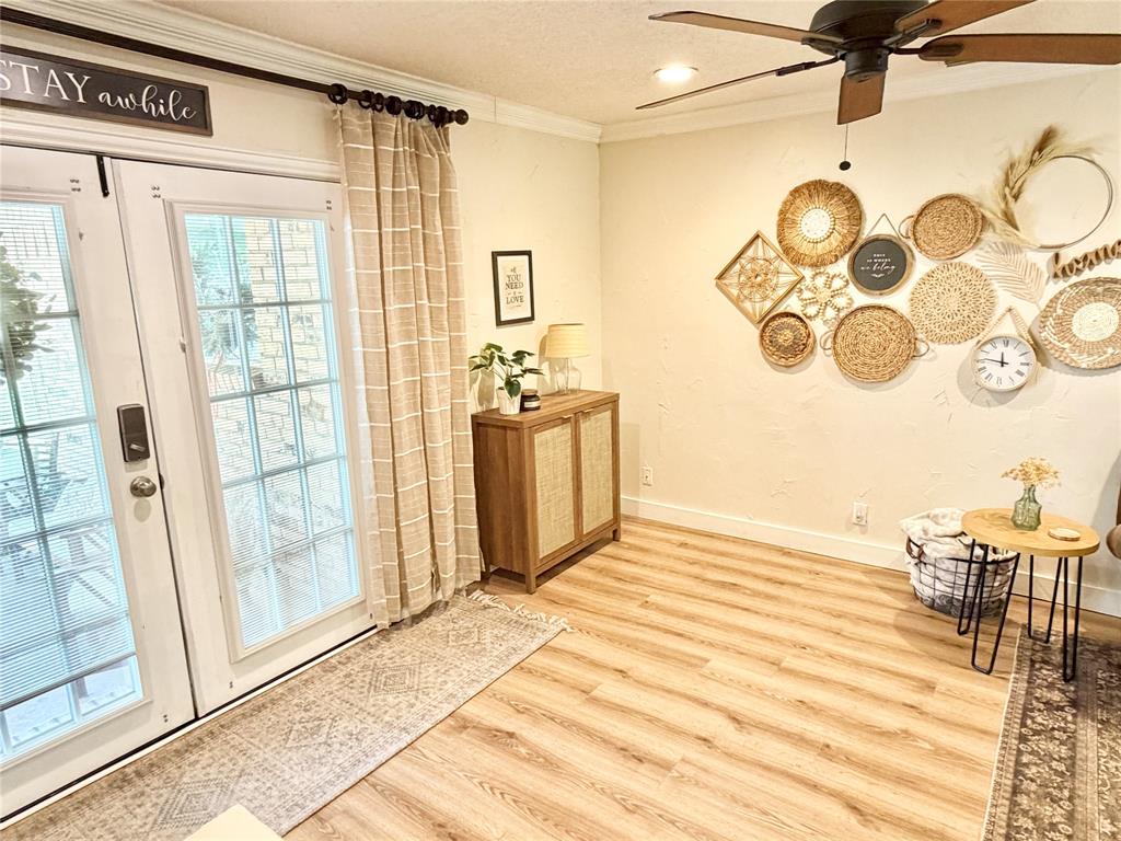 806 Glen Key Street Denison, TX 75020 - Photo 11 of 27 a view of a room & utility room
