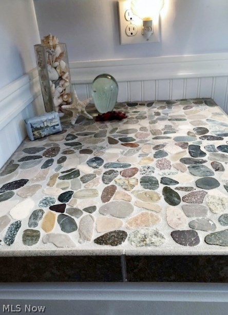 742 Bishop Road Cleveland, OH 44143 - Photo 13 of 29 Gallery Image 13
