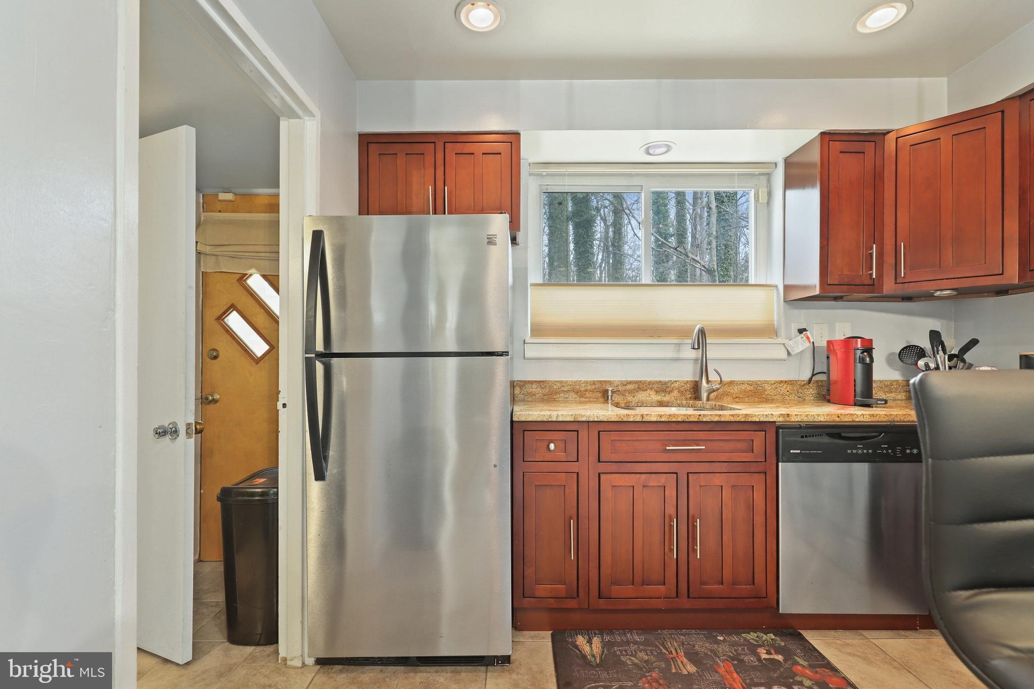 9045 Manchester Road Silver Spring, MD 20901 - Photo 5 of 34