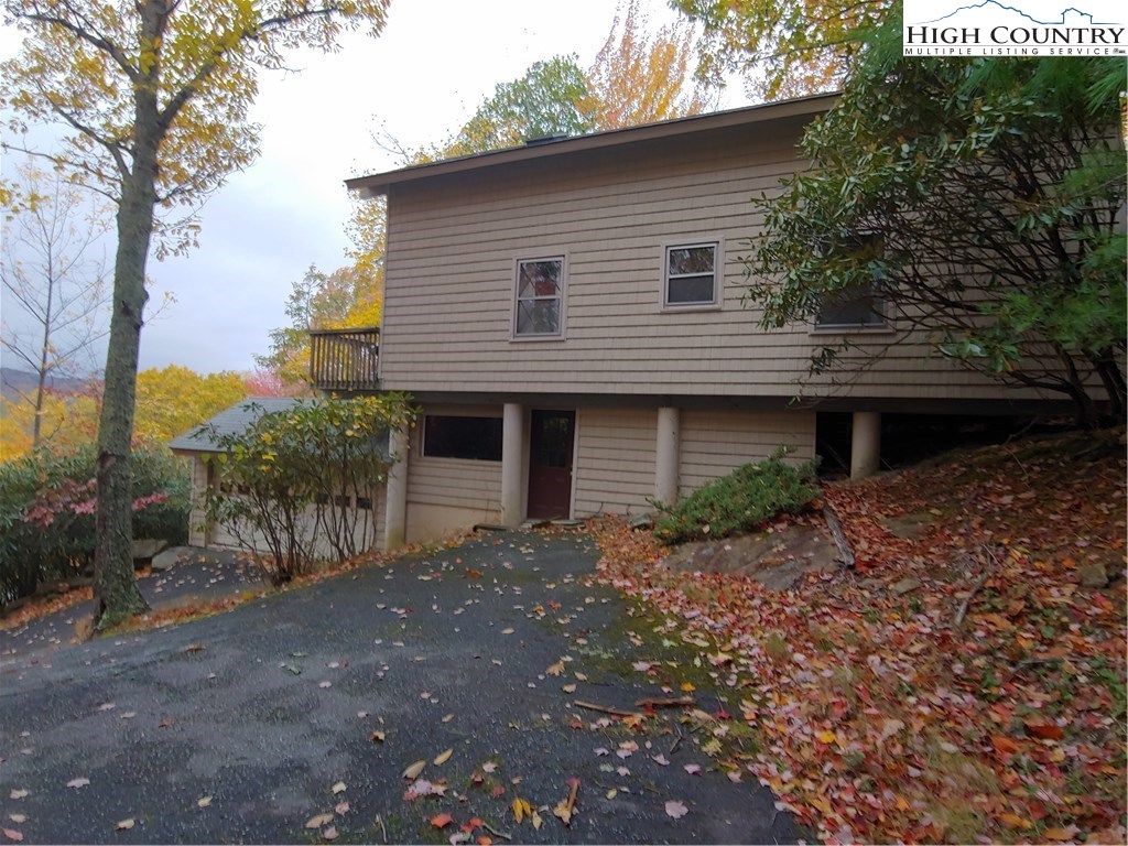 218 Oak Road Beech Mountain, NC 28604 - Photo 1 of 19 Gallery Image 1