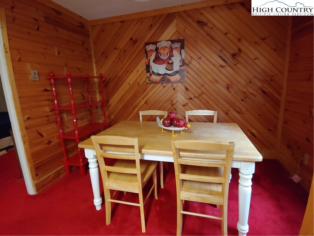 218 Oak Road Beech Mountain, NC 28604 - Photo 6 of 19 Gallery Image 6