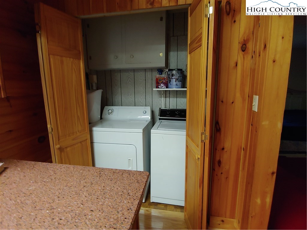 218 Oak Road Beech Mountain, NC 28604 - Photo 7 of 19 Gallery Image 7