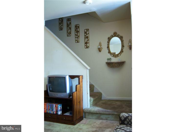 311 Rural Avenue Chester, PA 19013 - Photo 9 of 25 Living Room