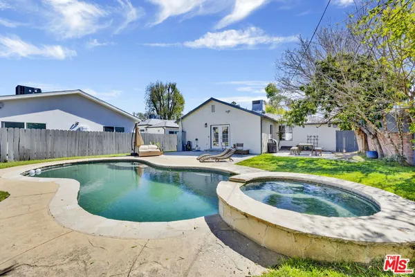 $899,000 | 15513 Cohasset Street, Van Nuys, CA 91406