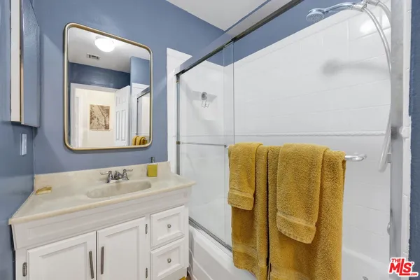 $899,000 | 15513 Cohasset Street, Van Nuys, CA 91406