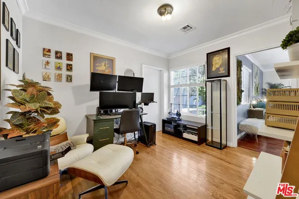 $899,000 | 15513 Cohasset Street, Van Nuys, CA 91406