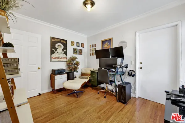 $899,000 | 15513 Cohasset Street, Van Nuys, CA 91406