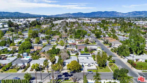 $899,000 | 15513 Cohasset Street, Van Nuys, CA 91406
