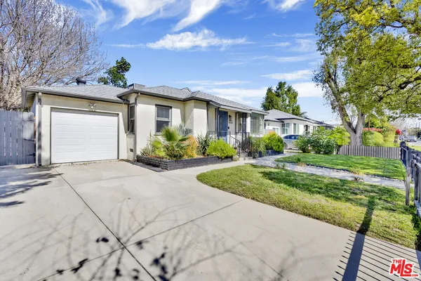 $899,000 | 15513 Cohasset Street, Van Nuys, CA 91406