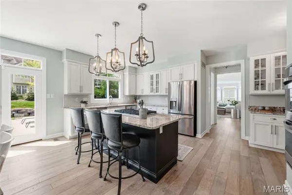 $1,350,000 | 14812 Brook Hill Drive, Chesterfield, MO 63017