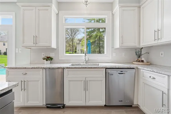 $1,350,000 | 14812 Brook Hill Drive, Chesterfield, MO 63017