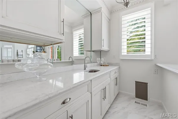 $1,350,000 | 14812 Brook Hill Drive, Chesterfield, MO 63017