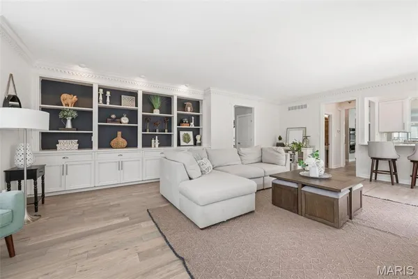 $1,350,000 | 14812 Brook Hill Drive, Chesterfield, MO 63017