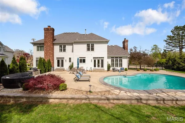 $1,350,000 | 14812 Brook Hill Drive, Chesterfield, MO 63017