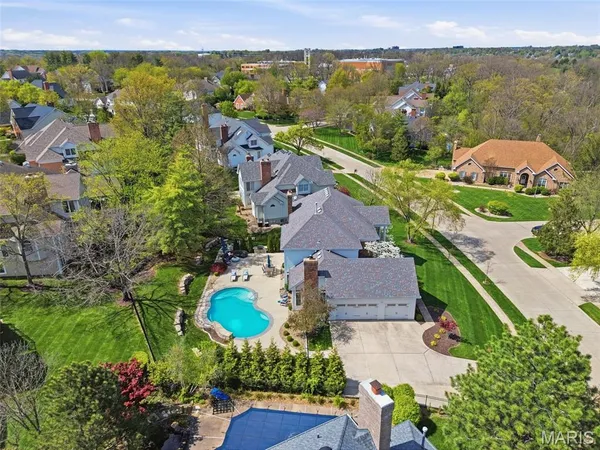 $1,350,000 | 14812 Brook Hill Drive, Chesterfield, MO 63017
