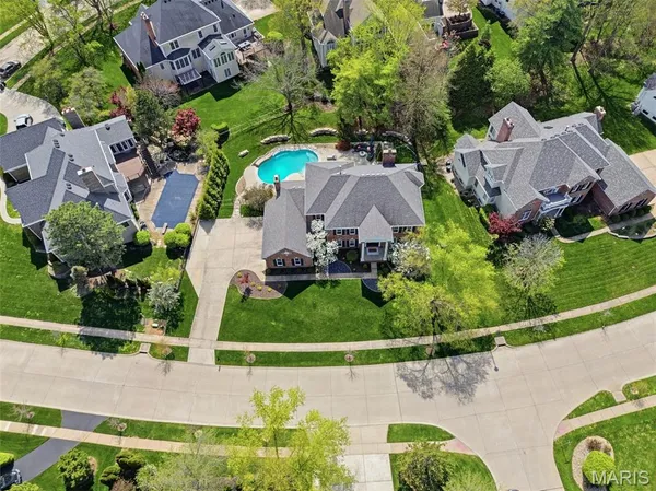 $1,350,000 | 14812 Brook Hill Drive, Chesterfield, MO 63017