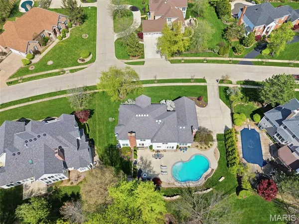 $1,350,000 | 14812 Brook Hill Drive, Chesterfield, MO 63017