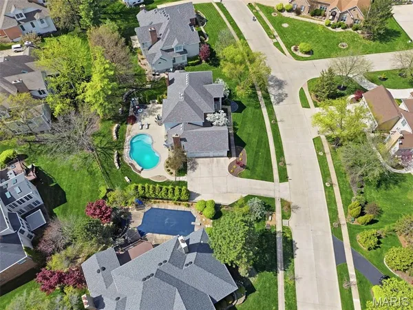 $1,350,000 | 14812 Brook Hill Drive, Chesterfield, MO 63017
