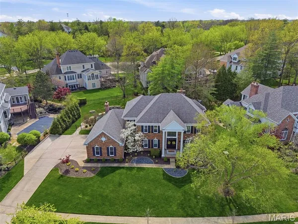 $1,350,000 | 14812 Brook Hill Drive, Chesterfield, MO 63017