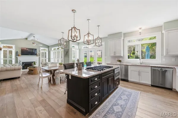 $1,350,000 | 14812 Brook Hill Drive, Chesterfield, MO 63017