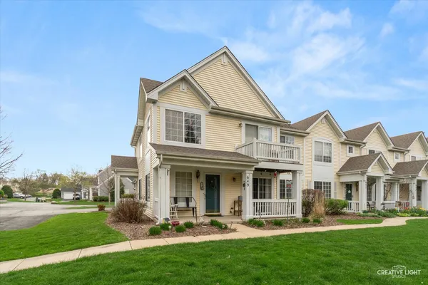 $249,900 | 649 Lincoln Station Drive, Unit 1302, Oswego, IL 60543