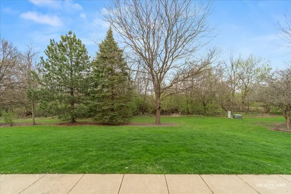 $249,900 | 649 Lincoln Station Drive, Unit 1302, Oswego, IL 60543