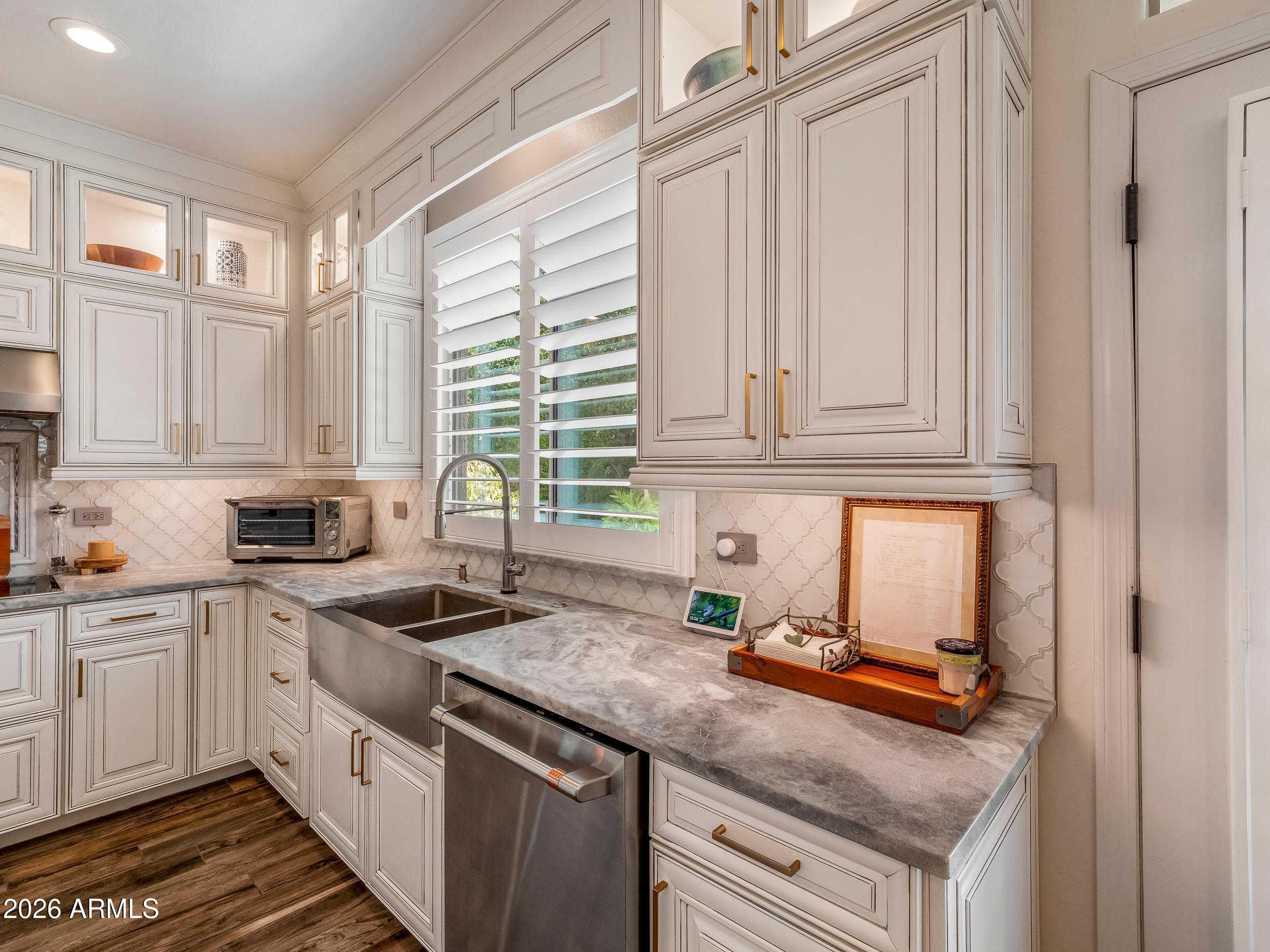 3416 West Montello Road Phoenix, AZ 85086 - Photo 19 of 68 Stainless steel farmhouse sink