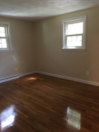 29 Edgewood Road Holbrook, MA 02343 - Photo 9 of 18